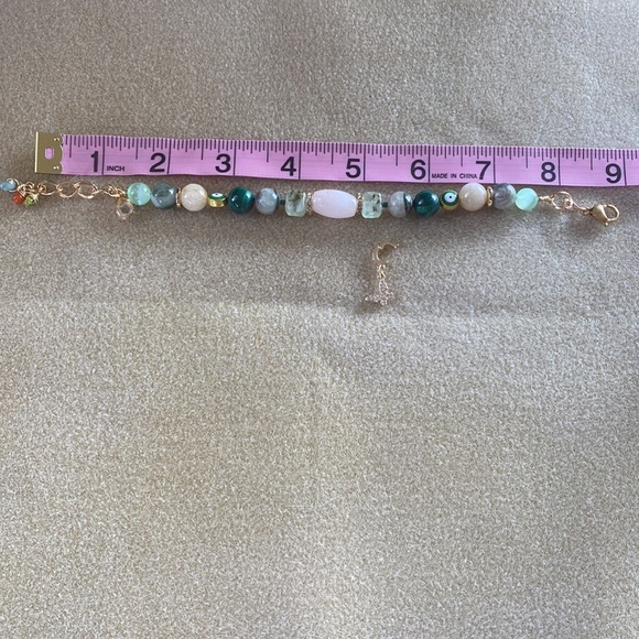 Crystal Bracelet with 6 different crystals, hand made. - Picture 4 of 4